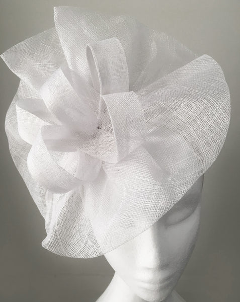 Tia Large Pure White Fascinator, Royal Wedding Hat, White Kentucky Derby Hat, Oaks Fascinator Headband, Spring Racing Fashion 2023, White Millinery