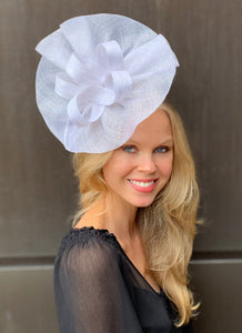 Tia Oversized White Fascinator, Royal Wedding Hat, White Kentucky Derby Hat, Oaks Fascinator Headband, Spring Racing Fashion 2023, White Millinery