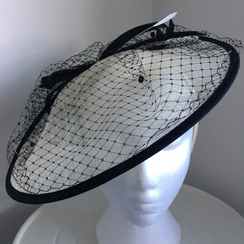 Lydia Black & Cream White Fascinator, Kentucky Derby Hat, Saucer-Style Hat, Royal Millinery, Black White Hat, Wedding Hats for Women, Tea Hat