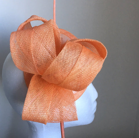 Cara Salmon Orange / Tangerine Fascinator, Kentucky Derby Fascinator, Salmon Orange Fascinator, Wedding Hats, Tea Party Hat
