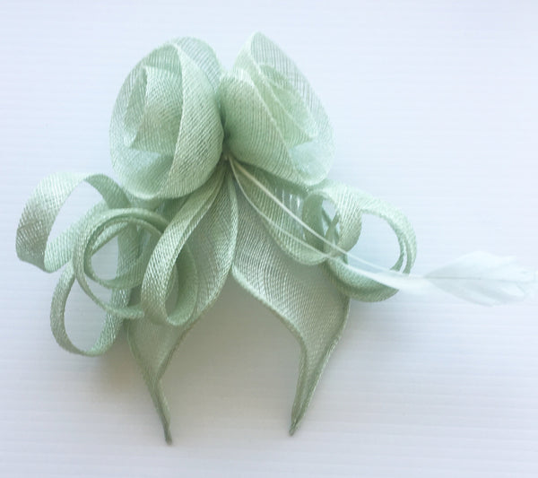 Kitty Light Mint Fascinator, Pale Mint Hair Accessory, Derby Headpiece with Comb, Spring Racing Fashion, Wedding Fascinator Peppermint